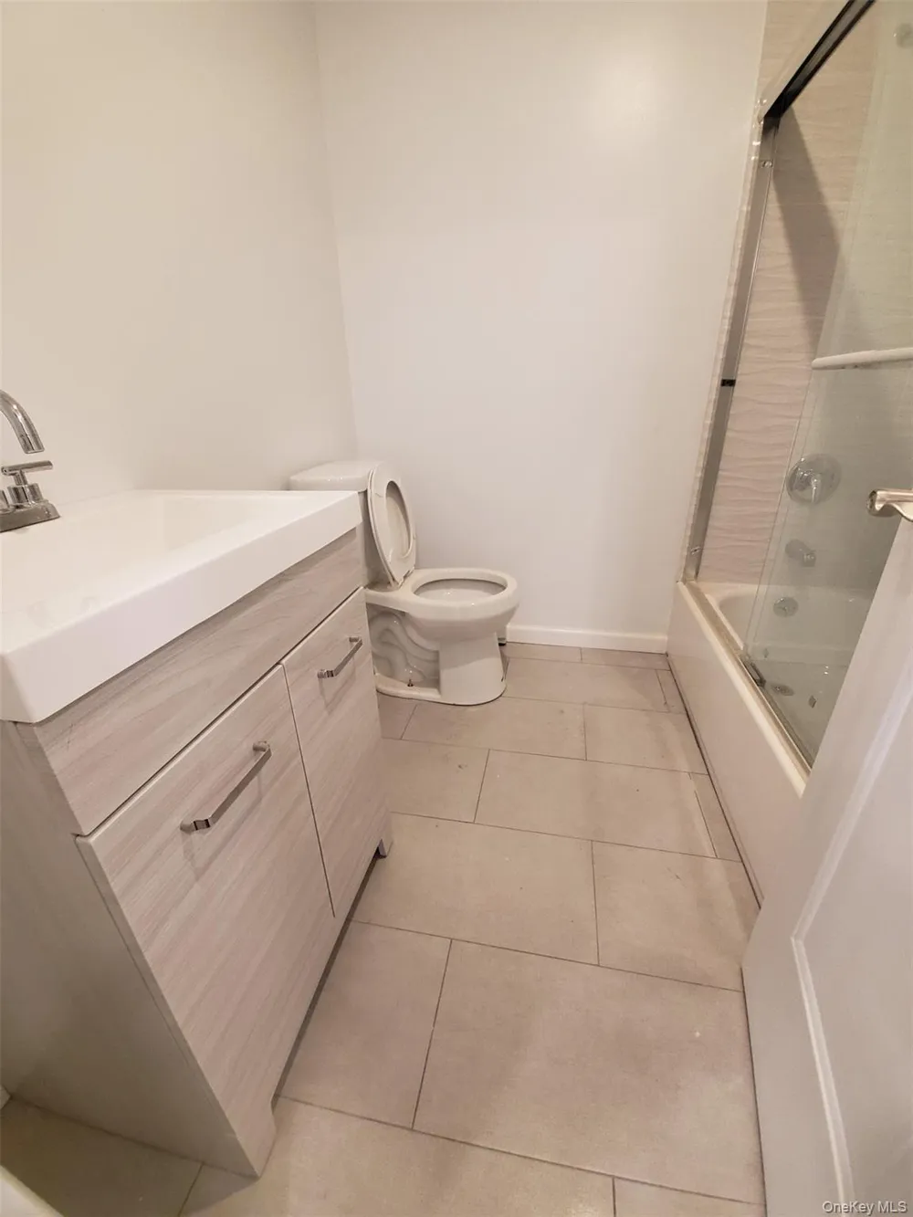 81-18 138th Street #3 Jamaica, NY 11435