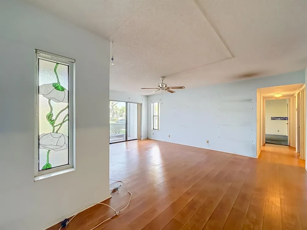 1104 GREEN PINE #E1 West Palm Beach, FL 33409