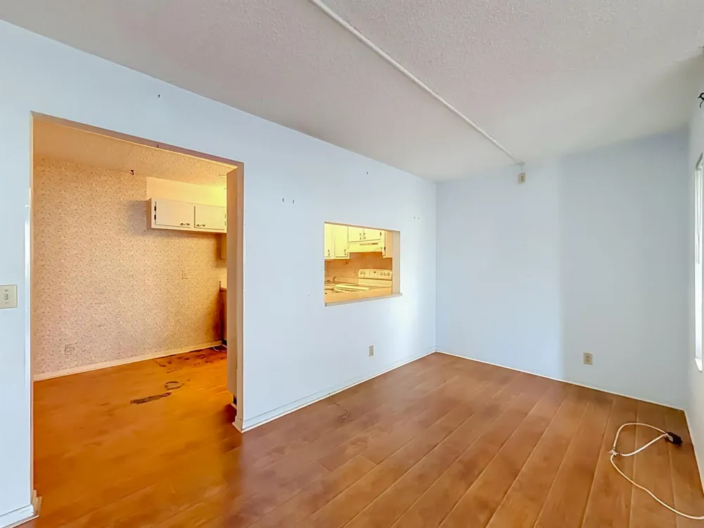 1104 GREEN PINE #E1 West Palm Beach, FL 33409