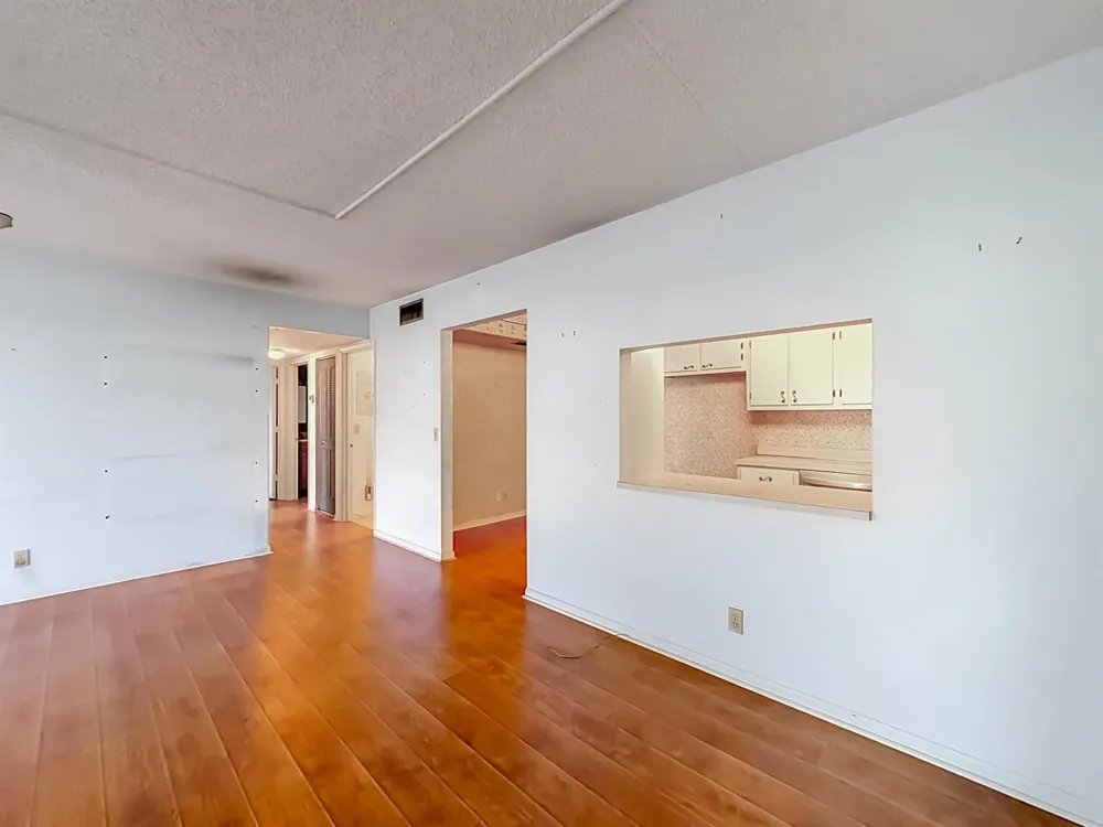 1104 GREEN PINE #E1 West Palm Beach, FL 33409