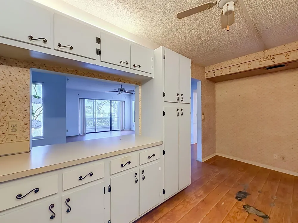 1104 GREEN PINE #E1 West Palm Beach, FL 33409