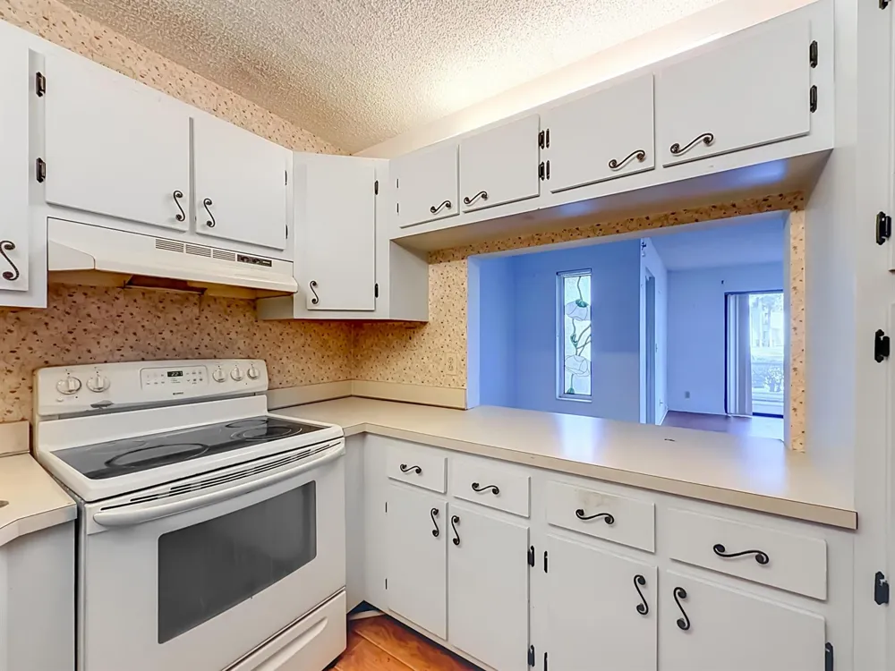 1104 GREEN PINE #E1 West Palm Beach, FL 33409