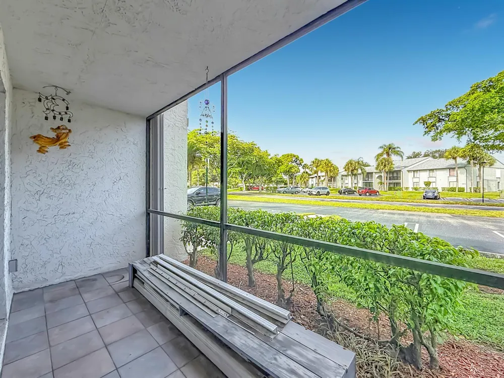 1104 GREEN PINE #E1 West Palm Beach, FL 33409