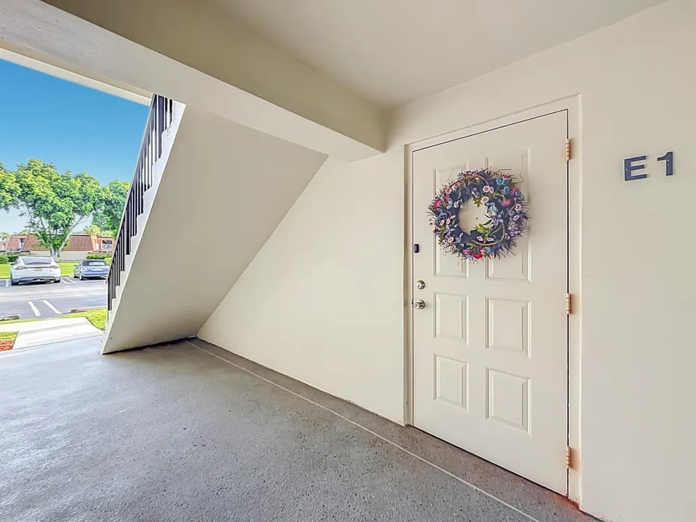 1104 GREEN PINE #E1 West Palm Beach, FL 33409