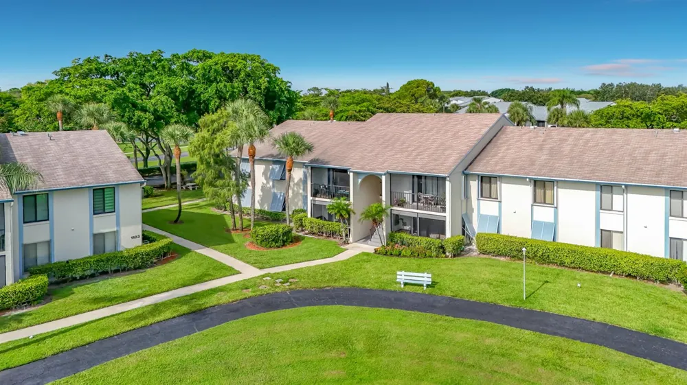1104 GREEN PINE #E1 West Palm Beach, FL 33409