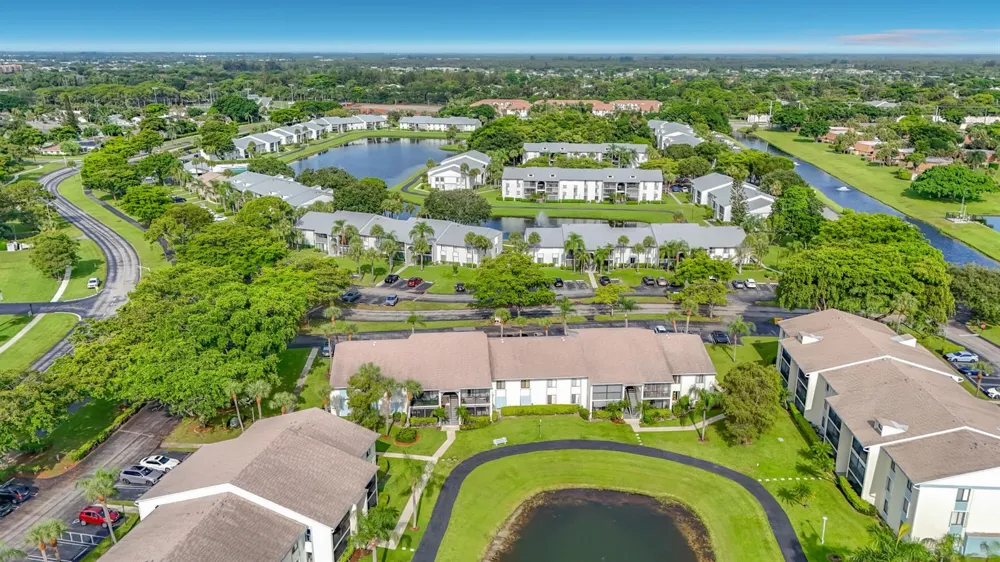 1104 GREEN PINE #E1 West Palm Beach, FL 33409