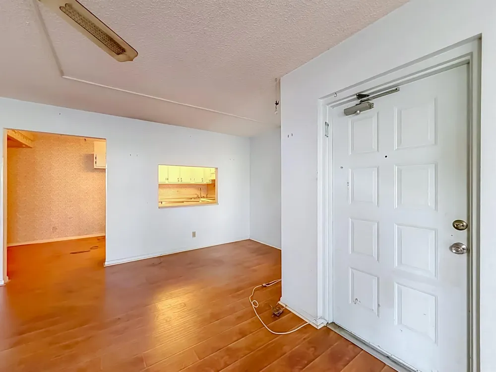 1104 GREEN PINE #E1 West Palm Beach, FL 33409
