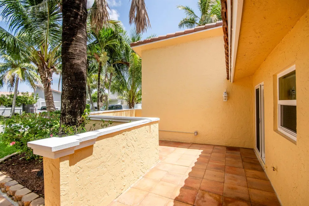 461 NW 47th Avenue Deerfield Beach, FL 33442