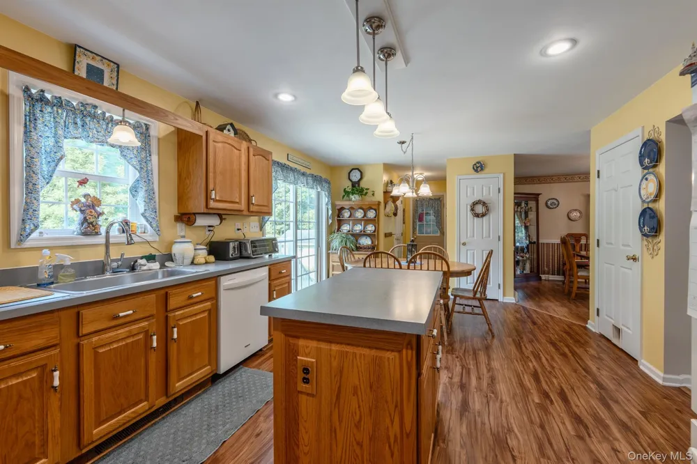 188 Rogers Street Ulster Park, NY 12487