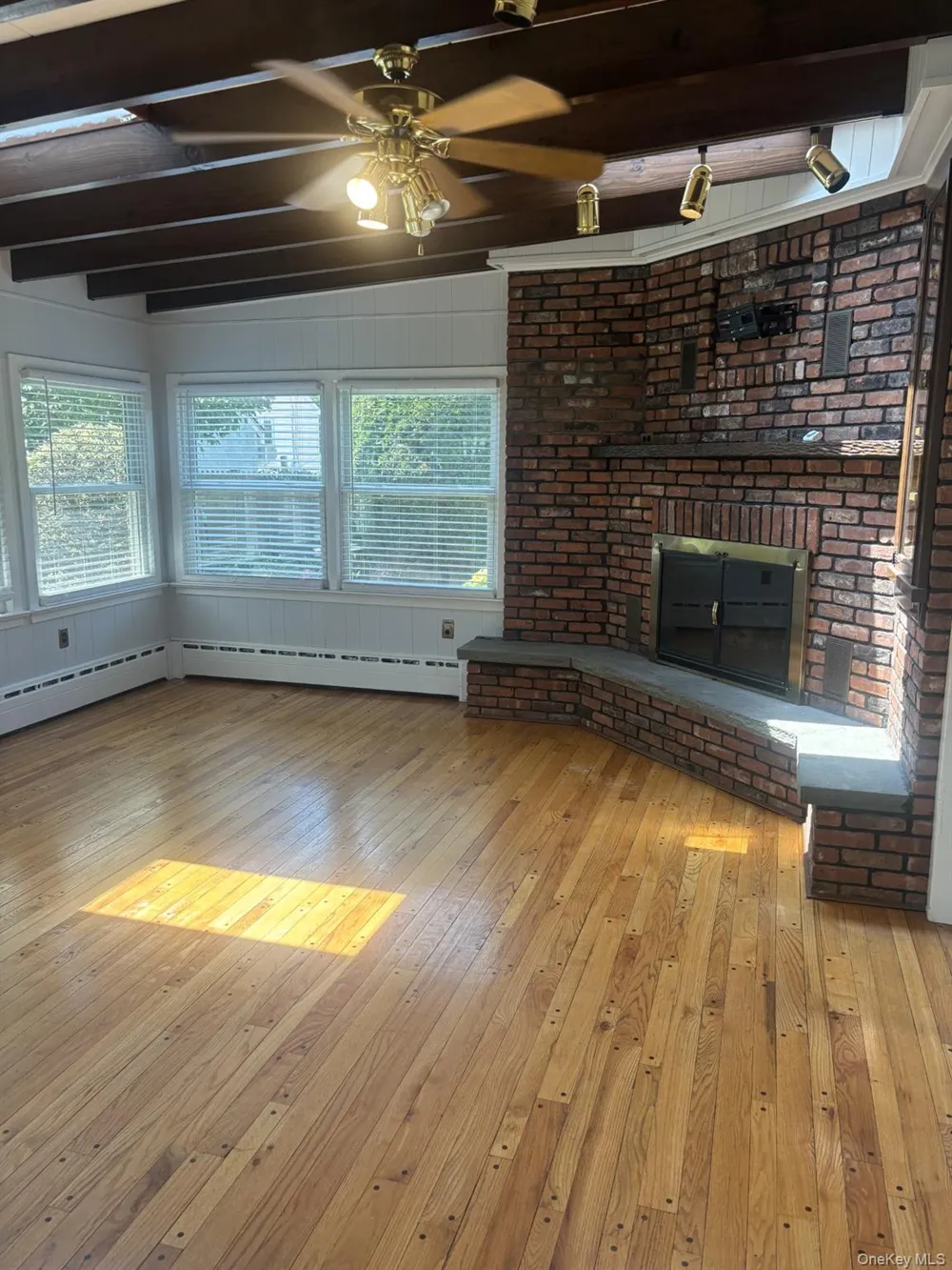 126 Hillside Avenue Manhasset, NY 11030