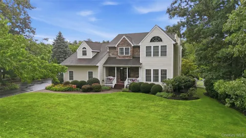 4 Wood Hollow Drive