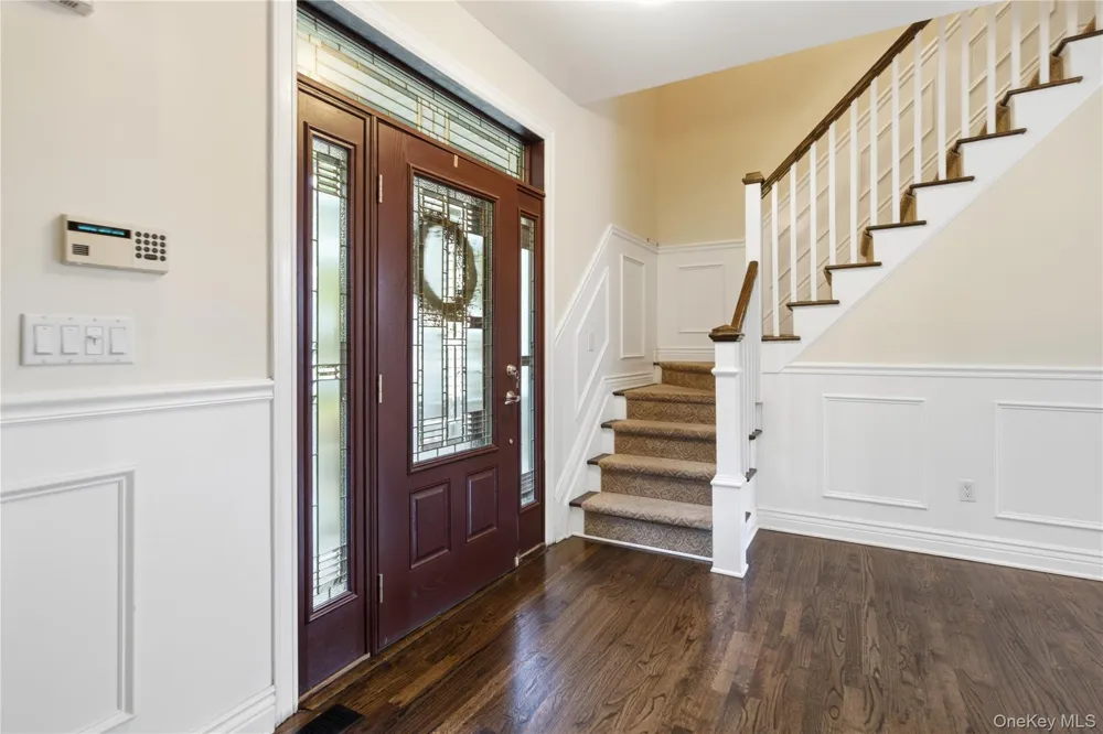 4 Wood Hollow Drive Westhampton, NY 11977