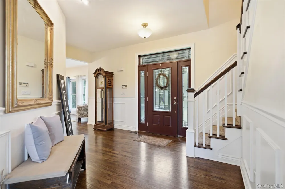 4 Wood Hollow Drive Westhampton, NY 11977