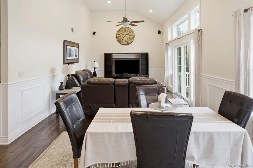 4 Wood Hollow Drive Westhampton, NY 11977