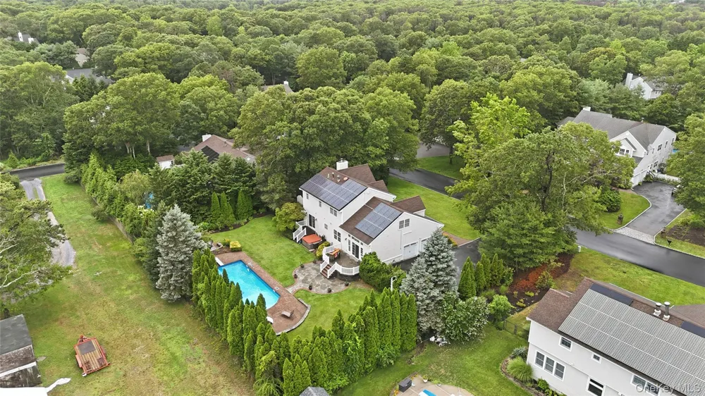 4 Wood Hollow Drive Westhampton, NY 11977