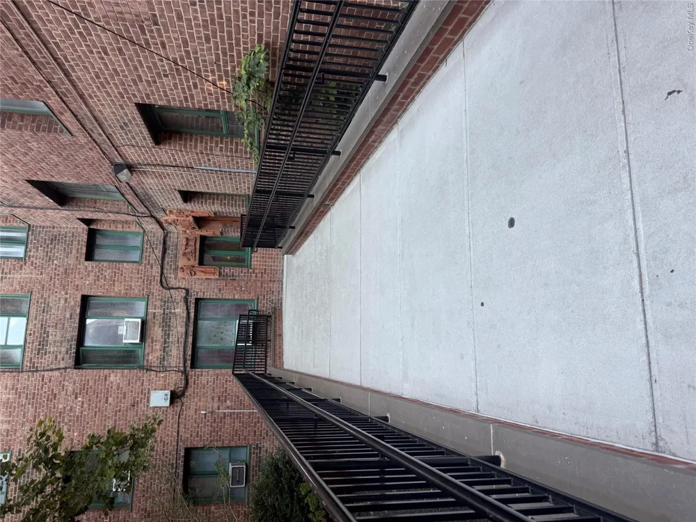 11 metropolitan Oval #7B Bronx, NY 10462