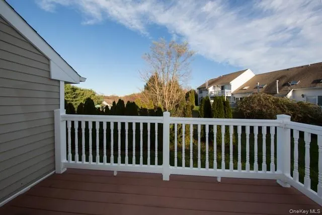 17 Horizon View Drive #17 Farmingville, NY 11738
