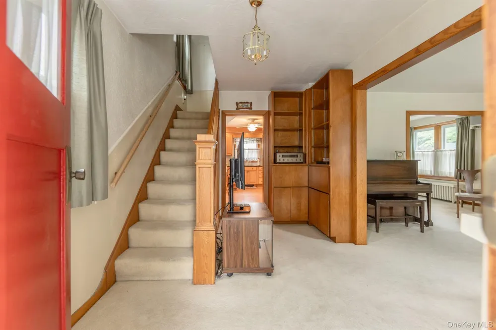 284 Clifton Avenue Kingston, NY 12401