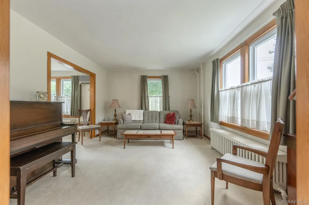 284 Clifton Avenue Kingston, NY 12401