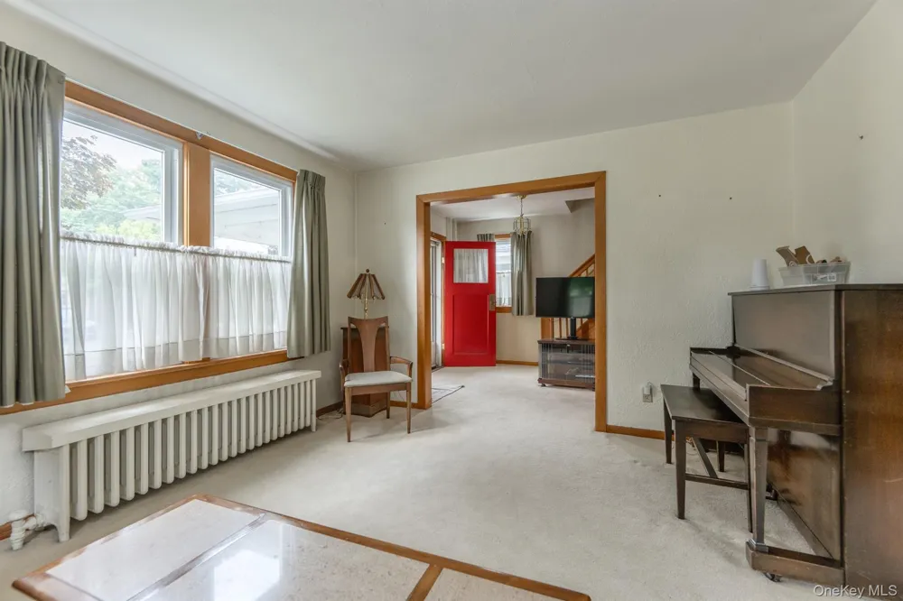 284 Clifton Avenue Kingston, NY 12401