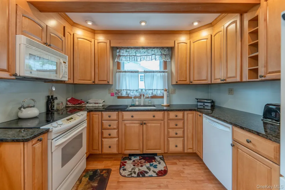 284 Clifton Avenue Kingston, NY 12401
