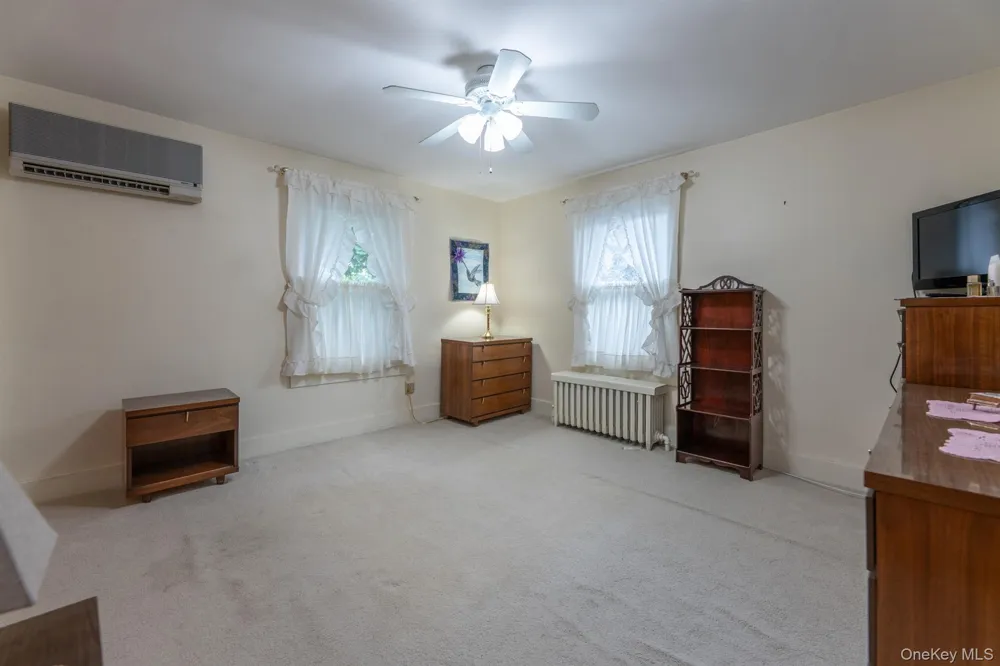 284 Clifton Avenue Kingston, NY 12401