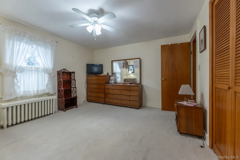 284 Clifton Avenue Kingston, NY 12401
