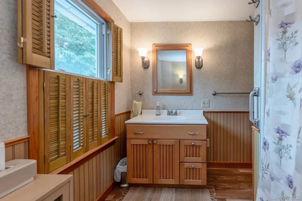 284 Clifton Avenue Kingston, NY 12401