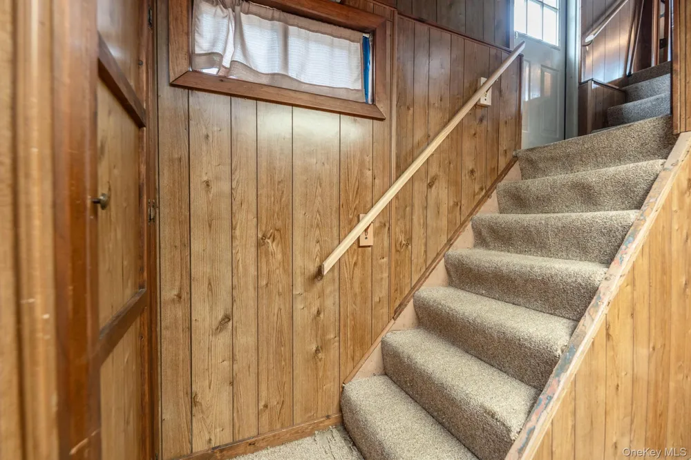 284 Clifton Avenue Kingston, NY 12401
