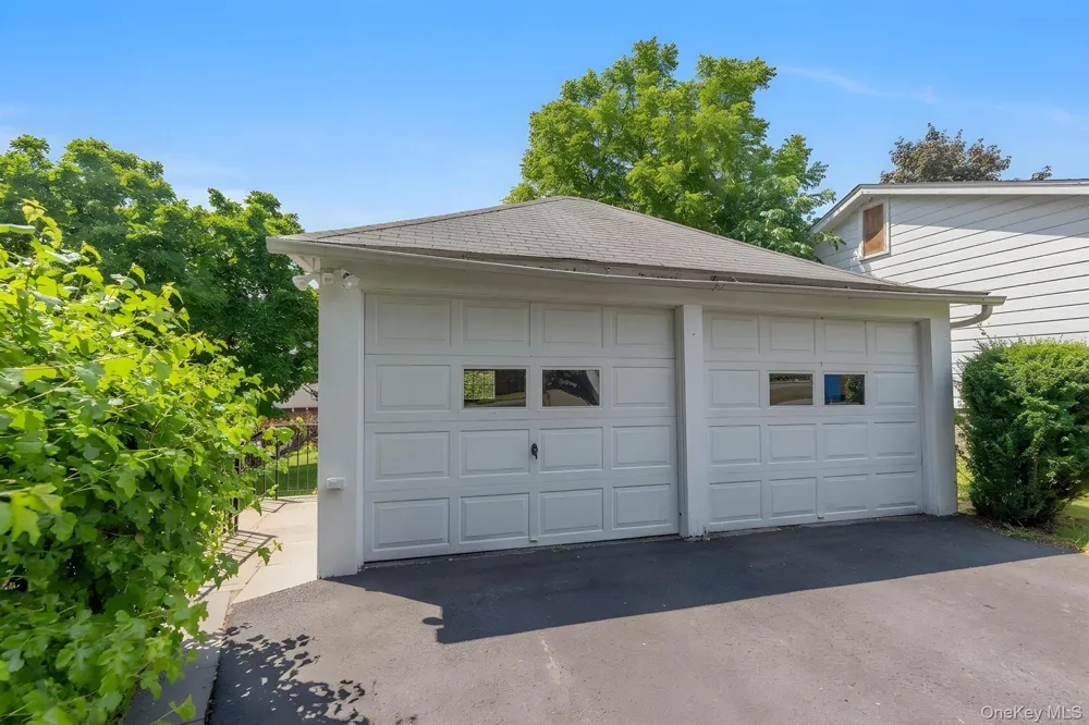 284 Clifton Avenue Kingston, NY 12401