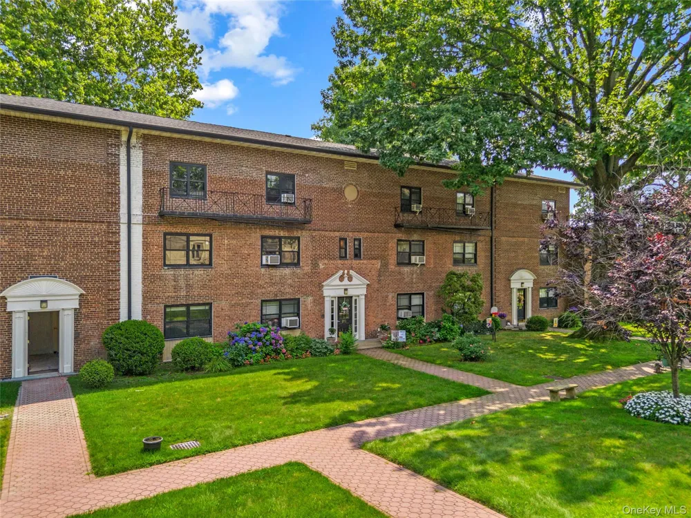 20 Manchester Road #2L Eastchester, NY 10709