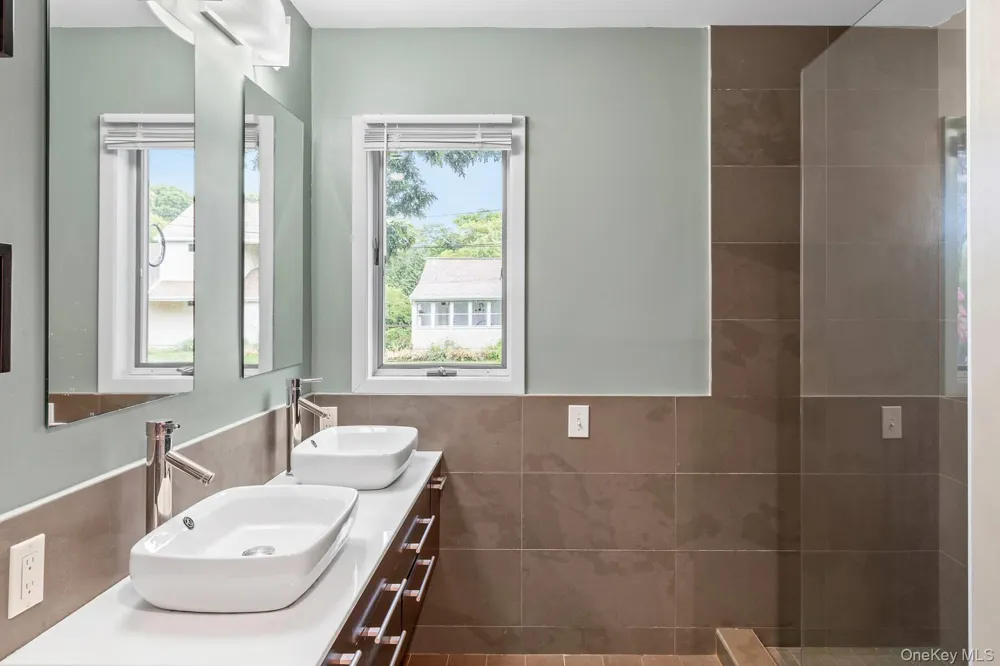 14 Hoover Court Montauk, NY 11954