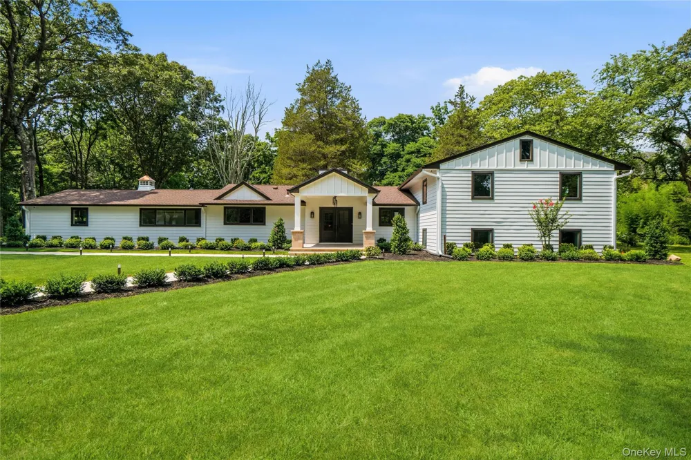 31 Saw Mill Road Cold Spring Harbor, NY 11724
