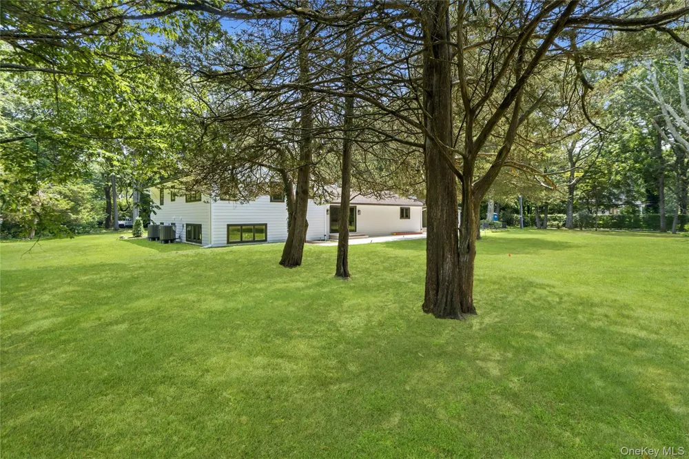 31 Saw Mill Road Cold Spring Harbor, NY 11724