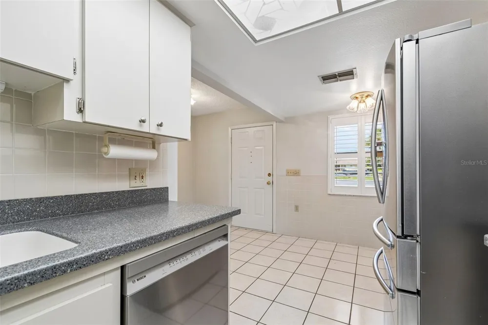 2131 RIDGE ROAD S #99 Largo, FL 33778