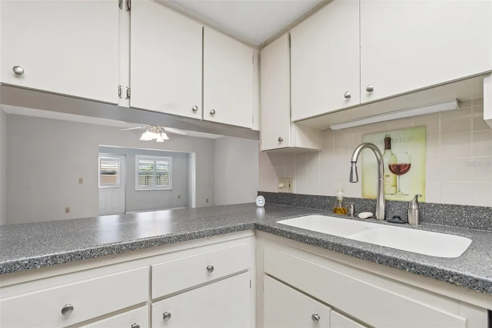 2131 RIDGE ROAD S #99 Largo, FL 33778