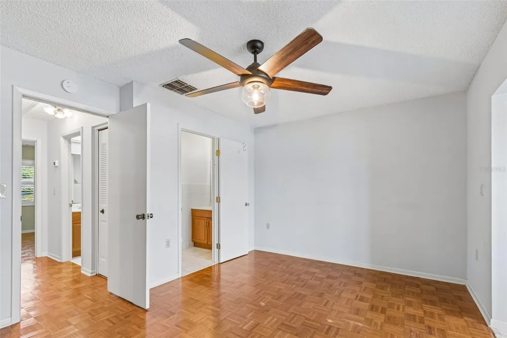 2131 RIDGE ROAD S #99 Largo, FL 33778
