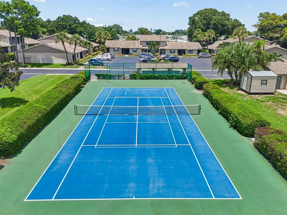 2131 RIDGE ROAD S #99 Largo, FL 33778