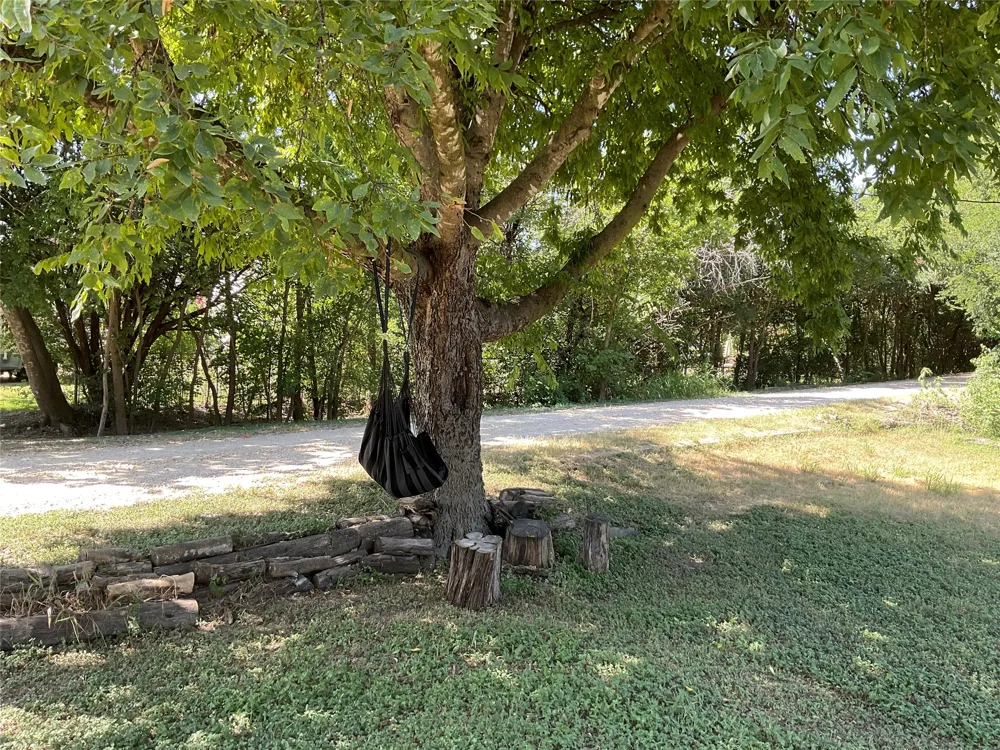 111 Canyon Drive Whitney, TX 76692