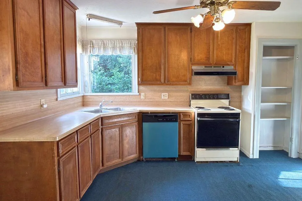 1801 Central Drive Beaumont, TX 77706