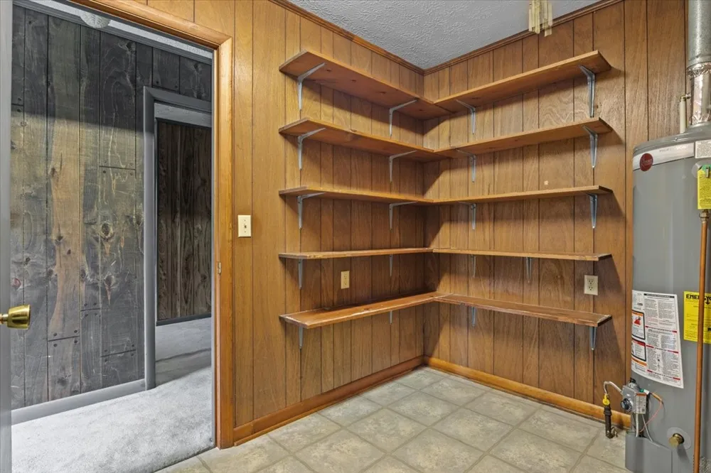 166 Parrish Ln Mc Ewen, TN 37101