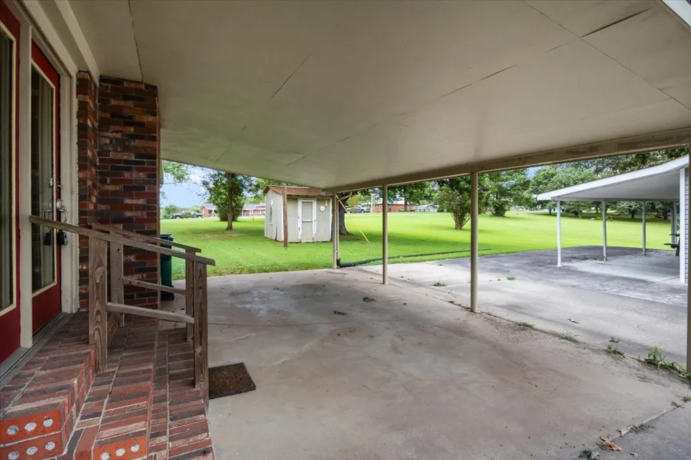166 Parrish Ln Mc Ewen, TN 37101