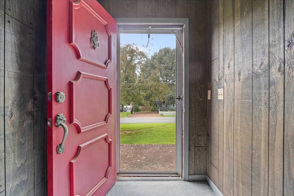 166 Parrish Ln Mc Ewen, TN 37101