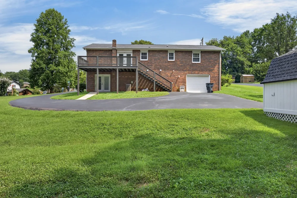 1716 Brookdale Ave Cookeville, TN 38506