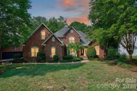 5301 Woodridge Drive