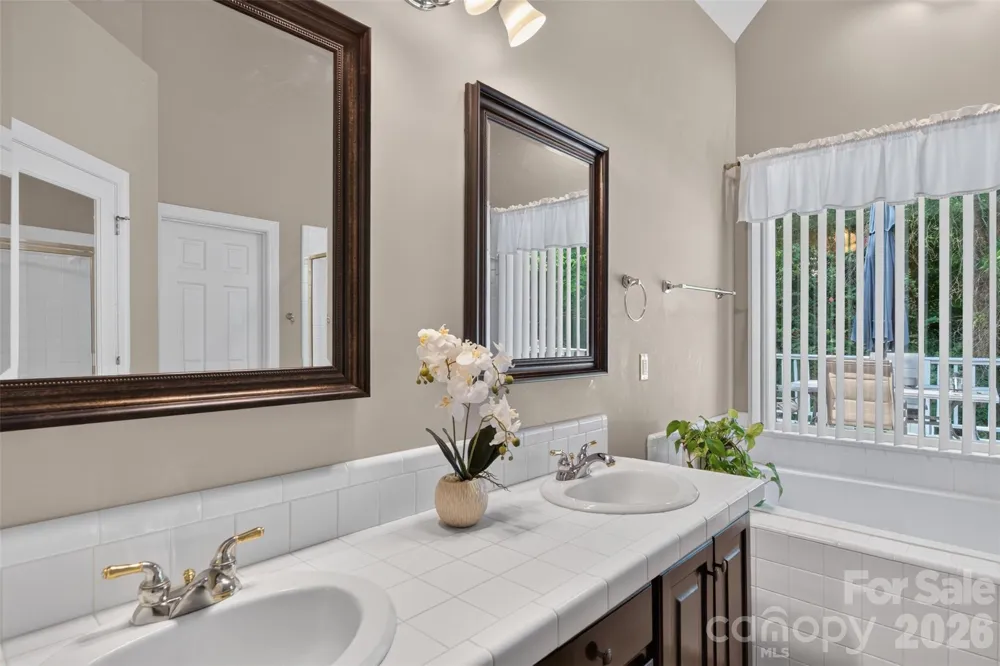 5301 Woodridge Drive Monroe, NC 28110