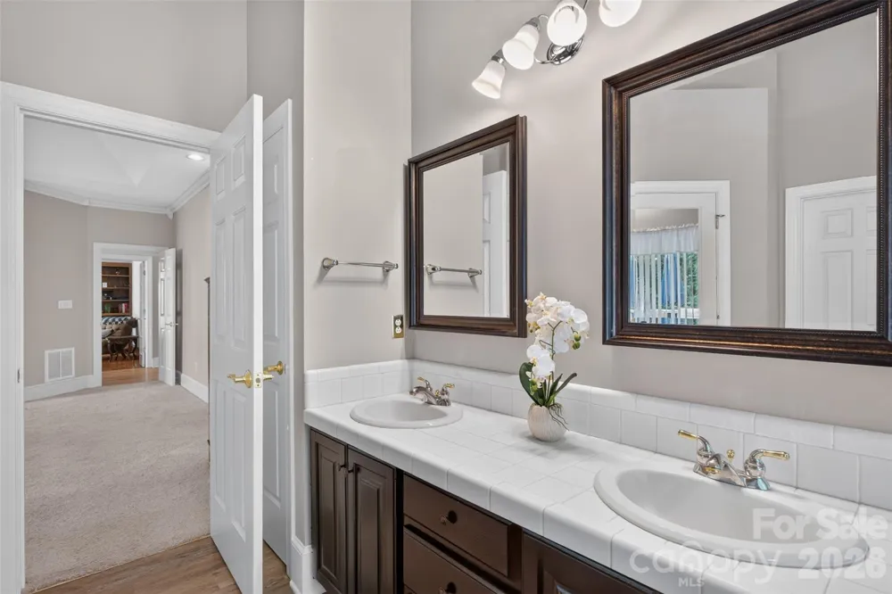 5301 Woodridge Drive Monroe, NC 28110