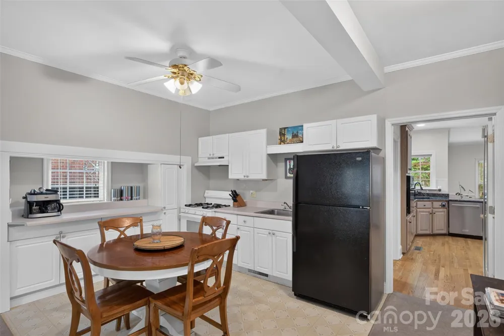5301 Woodridge Drive Monroe, NC 28110