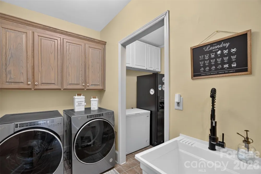 5301 Woodridge Drive Monroe, NC 28110