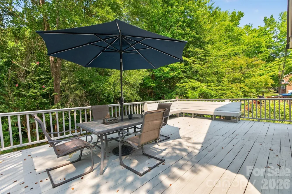 5301 Woodridge Drive Monroe, NC 28110